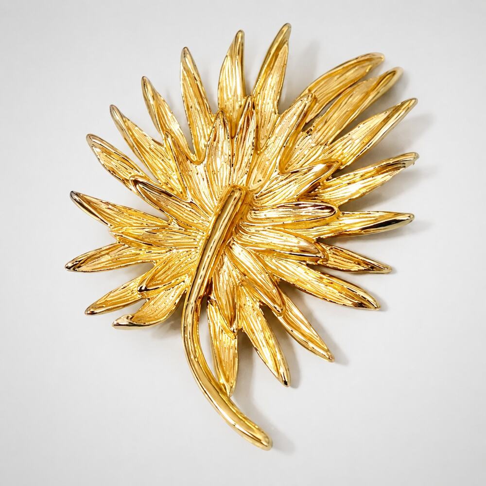 Vintage Large Leaf Brooch Pin Gold Tone Textured Layered Mid Century 2.5" fb1-6